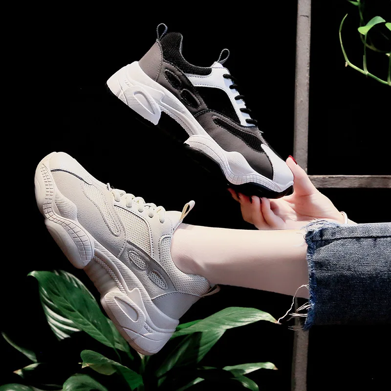 Женские кроссовки на толстой подошве платформе со шнуровкой и вулканизированной