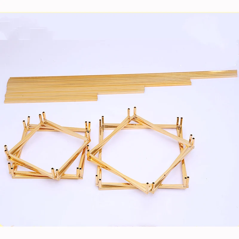 Прямоугольной формы из золотистого металла свадебные в виде цветочных арок