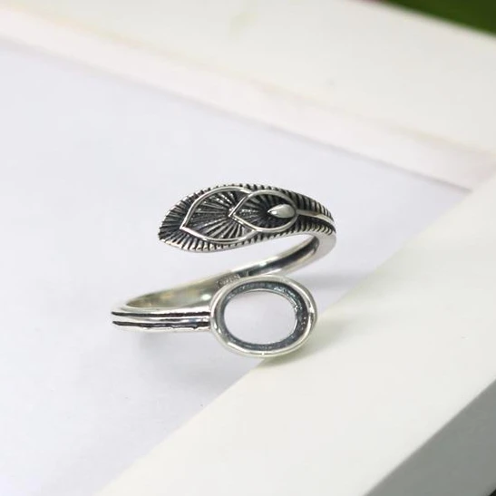 Кольцо обручальное с овальным кабошоном 6x8 мм|Кольца| |