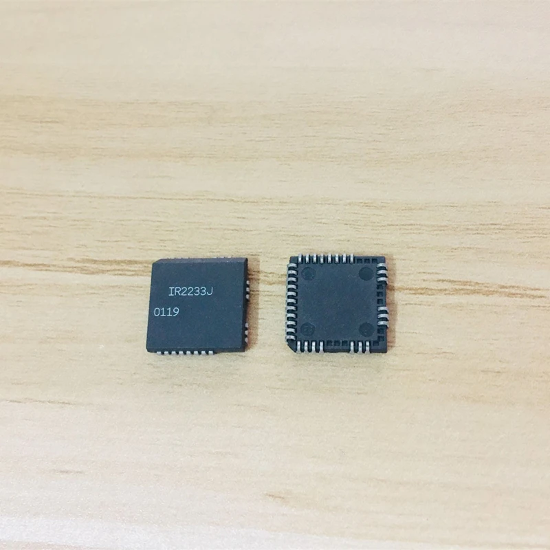 

Free Shipping 10Pcs IC IR2233J IR2233 PLCC32 New