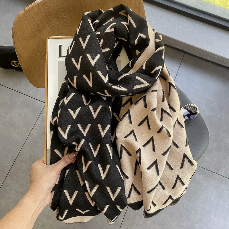 

South Korea's Dongdaemun Big-name Scarf Autumn and Winter New Imitation Cashmere Shawl V Letter Long Thick Double-sided Bib