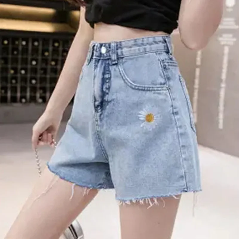 

Женские рваные джинсы с вышивкой и маргаритками, свободные укороченные брюки, лето 2021, тонкие прямые брюки с высокой талией, BF Tide, большие ра...