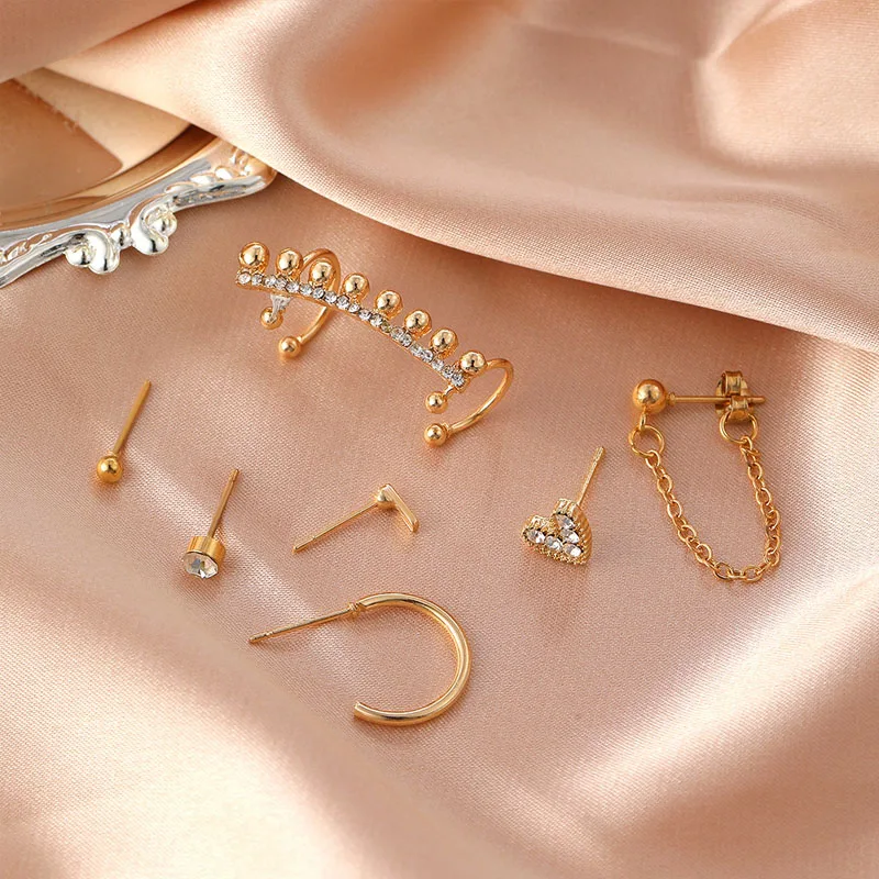 

Fashion Non-Piercing Fake Cartilage Earrings Ear Cuff 7 Pcs Set Ear Clip Earrings For Women No Piercing Jewelry 2021 Love Chain