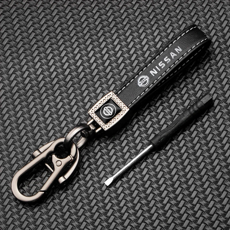 

Leather Car Keychain 3D Metal 360° Horseshoe Buckle Keyring Key Chain Gifts For Nissan Altima Sentra X-trail Rogue Maxima Altura