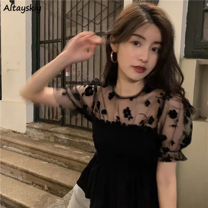 

Блузка женская летняя кружевная в стиле пэчворк, модный простой крой в стиле ретро, мягкий пикантный элегантный повседневный Универсальный...