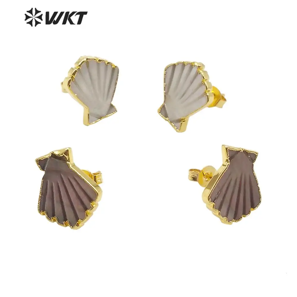 WT-E603 WKT Tiny Natural Shell Earrings Fan Sape Shell Stud Earring Gold Electroplated Vintage Earrings Jewelry Gift For Lady