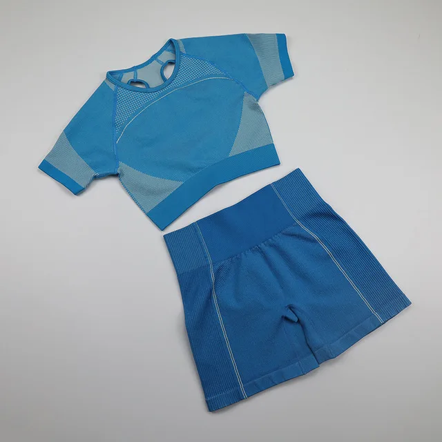 Женский спортивный костюм комплект из 2 предметов укороченный топ с коротким