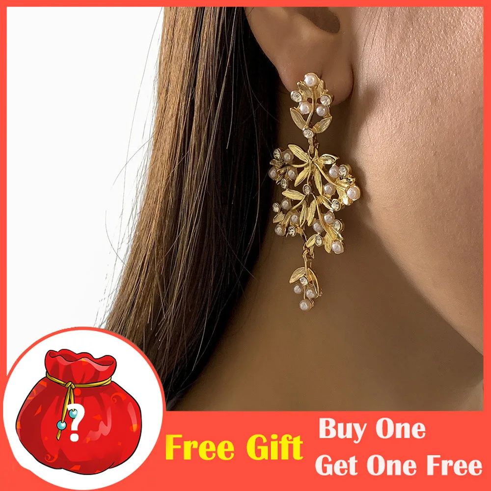 

Cosysail Vintage Exquisite Metal Leaf Dangle Earrings for Female Elegant Pearl Rhinestone Leaves Earrings Ear Party Jewelry