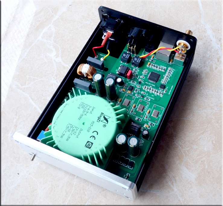 Новый DU-U8 XMOS USB для коаксиального цифрового интерфейса поддерживает DSD EMI |