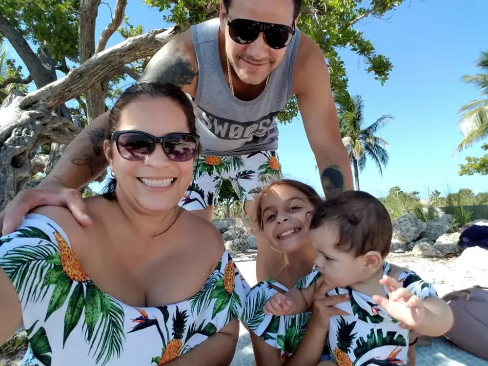 Семейные одинаковые купальники пляжные шорты для папы и ребенка бикини мамы