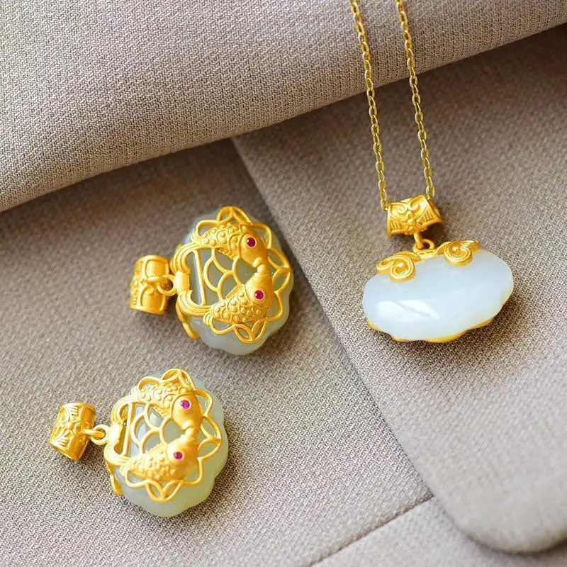 

Natural Hetian White Jade Pisces Lock of Good Wishes Pendant Clavicle Chain Vintage Court Style 925 Sterling Silver Ancient Gold