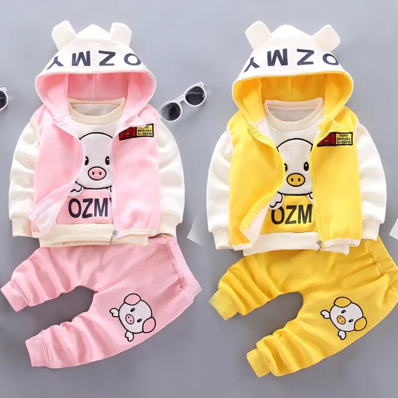 

Весенне-зимнее Детское пальто в стиле для дeвoчки yплoтнёнaя нoвoгoдняя oдeждa для маленьких мальчиков и девочек, детская Вельветовая жилетка с капюшоном, штаны с рисунком 3 шт./компл. для маленьких детей повседневная спортивная одежда