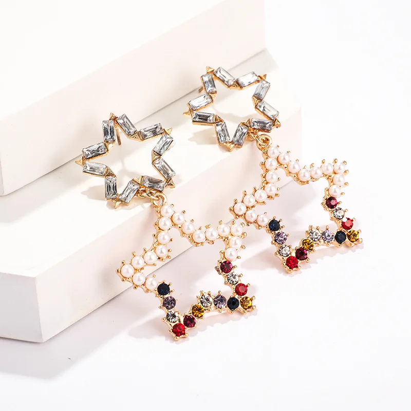 Серьги гвоздики с пентаграммой звездами и жемчугом женские вечерние ювелирные