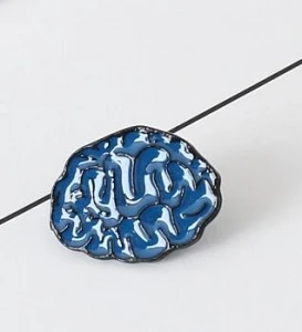 Новинка, Корейская брошь, маленькая, свежая, белая труба, знак мира, голубь, брошь для одежды, 1 шт