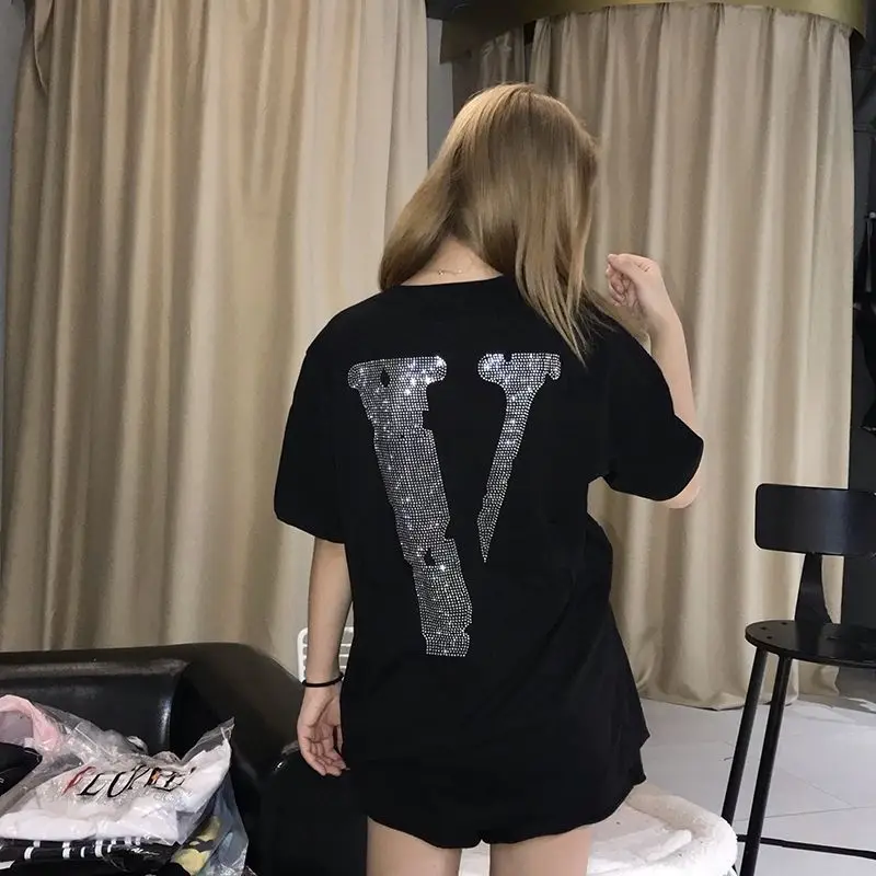 

FRIENDS VLONE Los Angeles Black Friday Hot Rhinestone Big V Unisex Short Sleeve Couple Loose T-shirt
