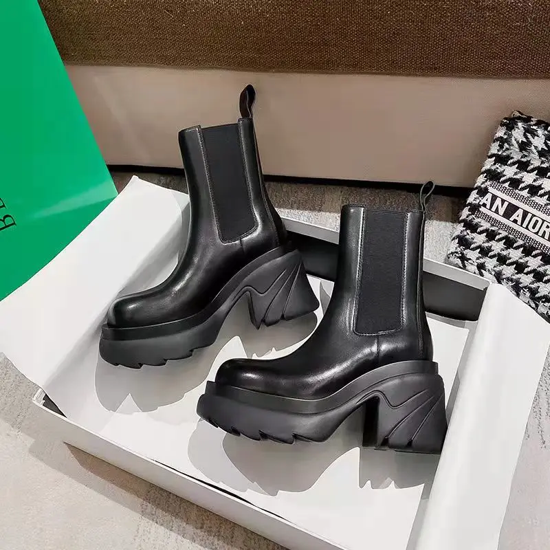 

The new 2021 Platform High Martin Boot women's Spring and Autumn Single boot Leather midleg high Heel Chelsea Chimney Short boot