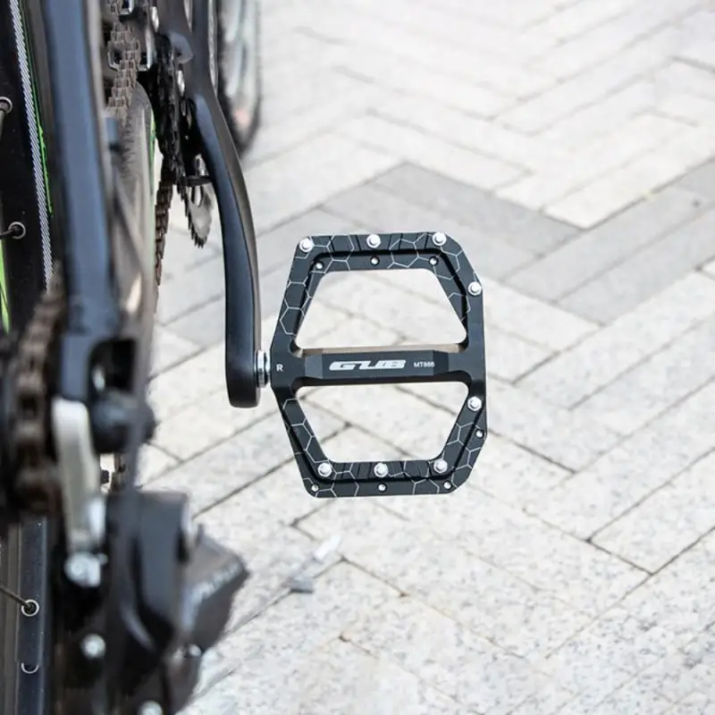 

Mountain Bike Pedals Hot-sale Bicycle Pedals Aluminum Alloy Oversized Pedals Palin DH Speed Drop Big Pedal Bicycle Parts