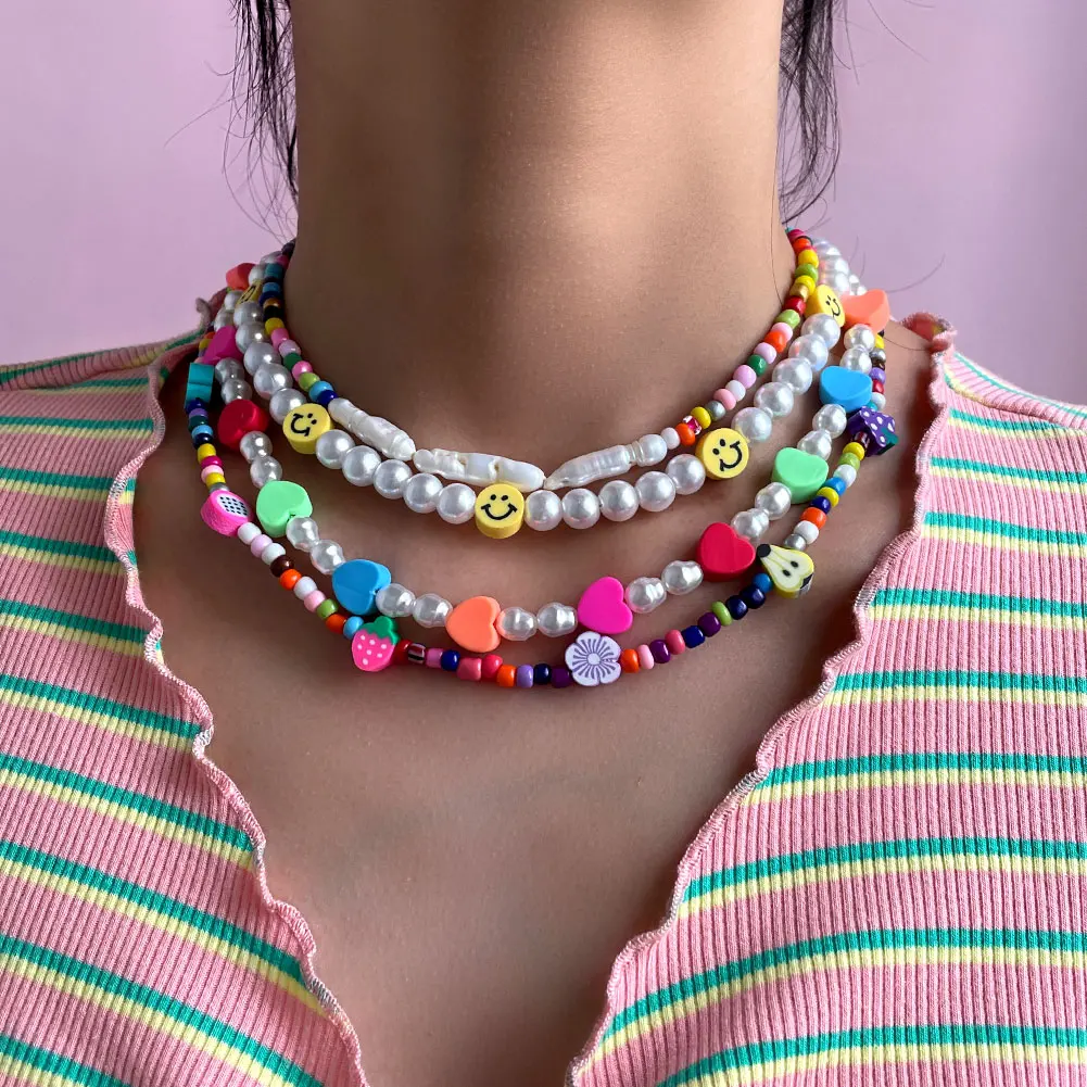 

Ins Hot Sale Smiley Multicolor Heart Imitation Pearls Beaded Necklaces For Women Handmade Clavicle Chain Choker Necklace Jewelry