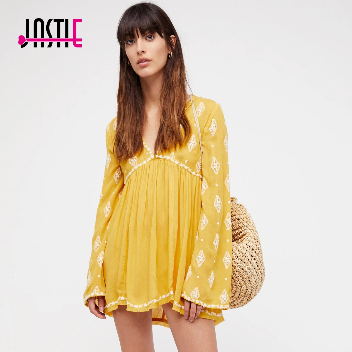 

Jastie V-Neck Long Sleeve Spring Summer Shirt Blouse Women Diamond Embroidered Top Blusa Big Hem Casual Beach Top Shirts Blouses