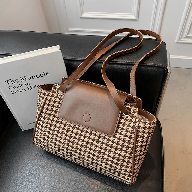 

Роскошные зимние шерстяные тканевые клетчатые большие сумки-тоут через плечо для женщин брендовые дизайнерские трапециевидные женские су...