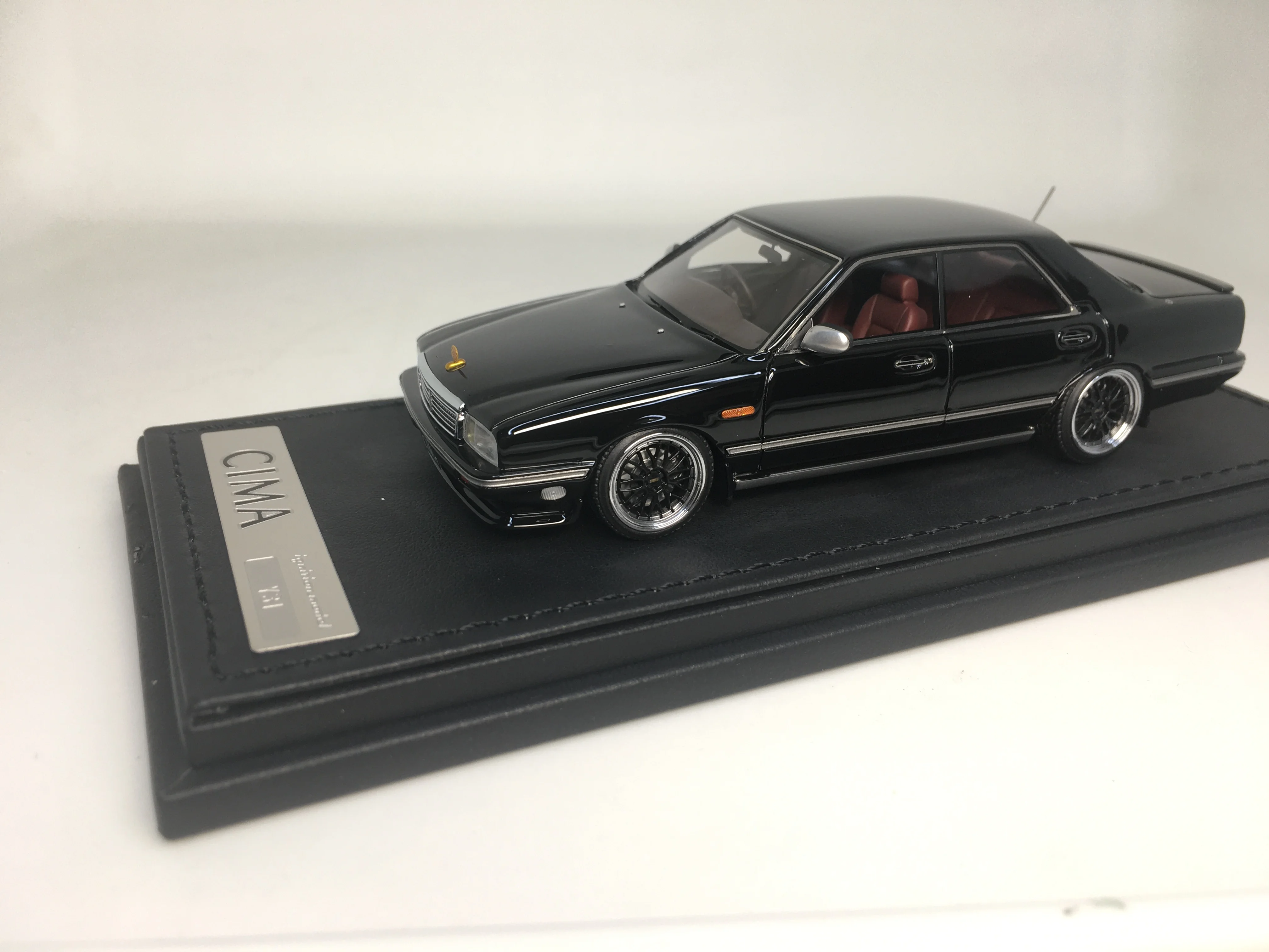 

Ignition 1/43 Nissan Gloria Cima Black DieCast Model Car Collection Limited
