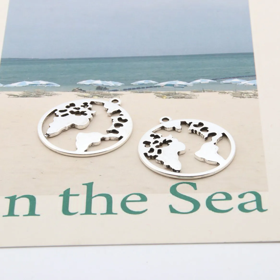 20 шт. серебряные подвески в виде карты мира|Шармы| |