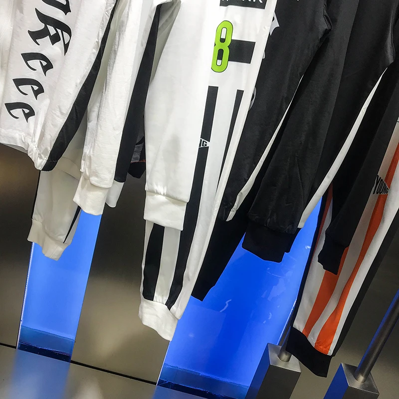 

Autumn 2020 men's personalized cardigan zipper suit fashion letter printing color matching long sleeve three piece set for men