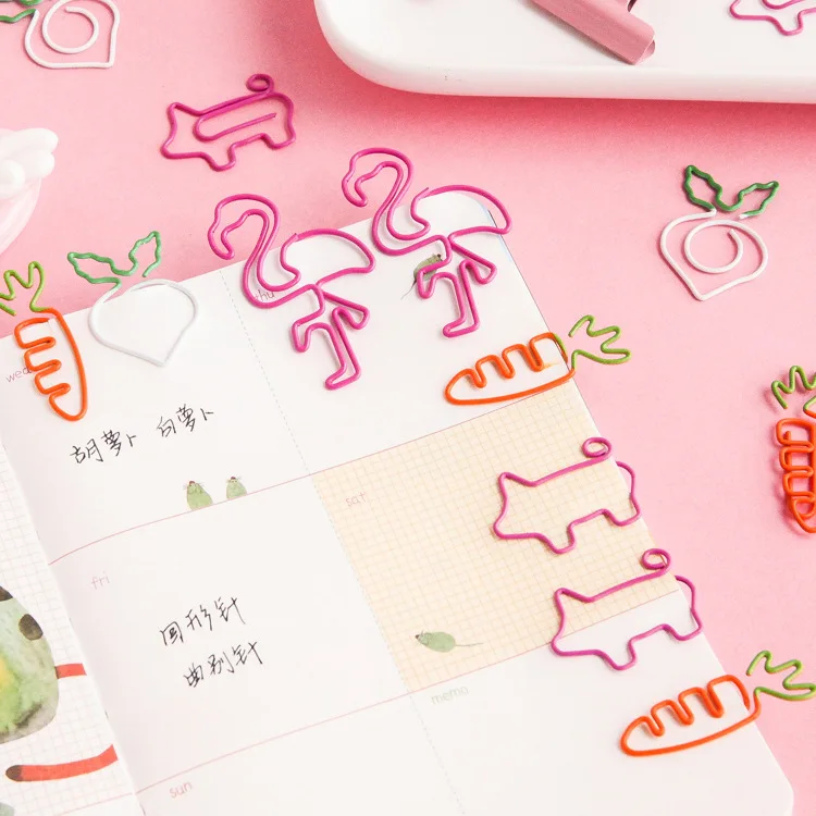 Sandro 10pcs/lot cartoon shape carrot paper clip creative cute animal office stationery |