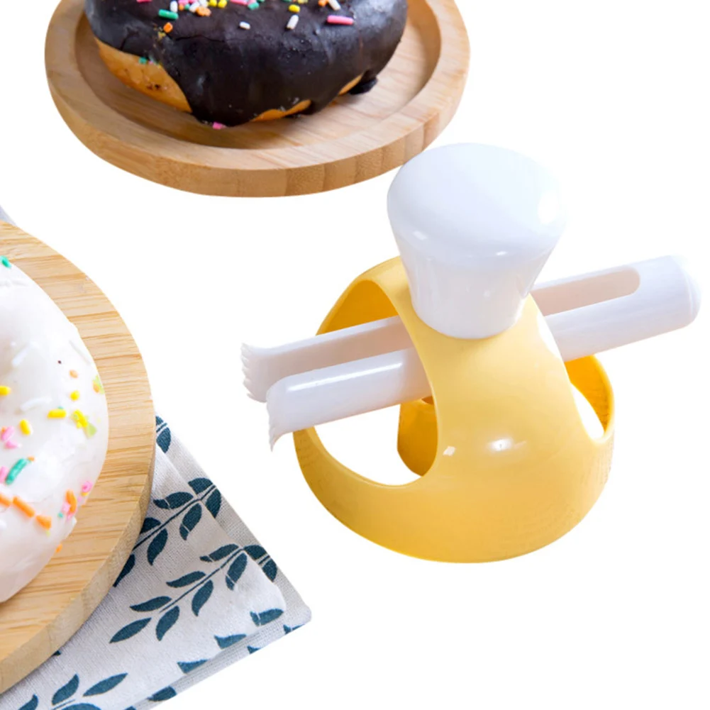 

American large with tongs donut mold baking utensils pressed biscuit mold plastic hollow bread mold