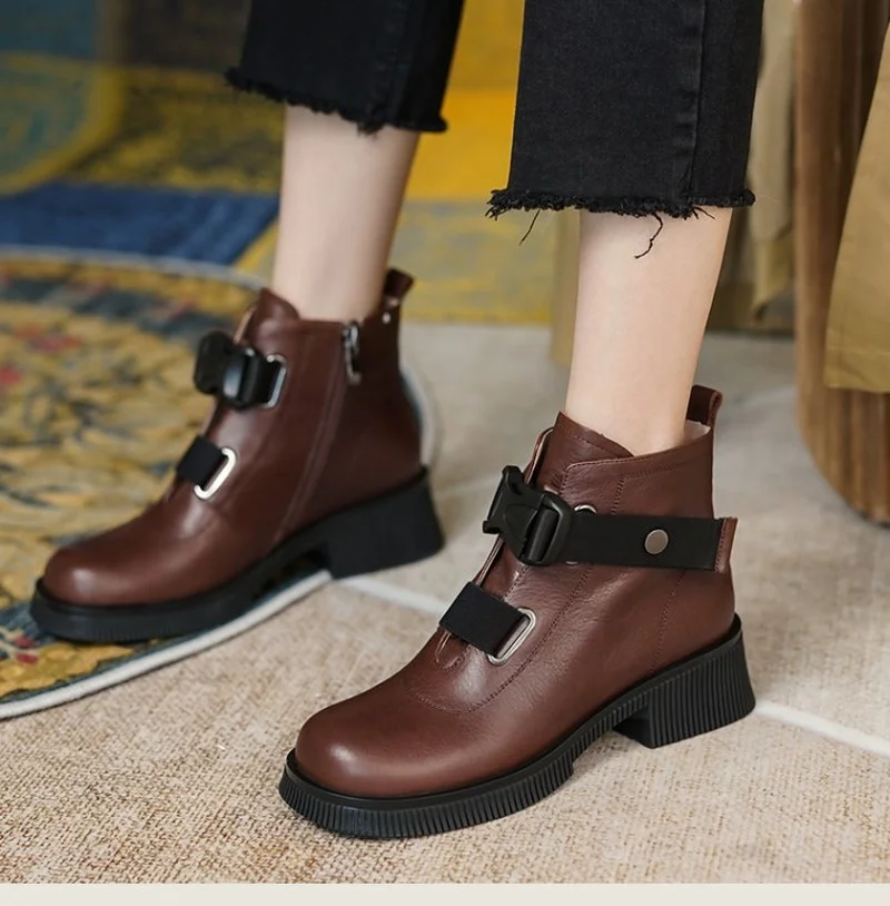 Pаспродажа Кожаные Ботинки Martin на толстой подошве внутри и снаружи, новые стильные короткие ботинки, повседневные женские ботинки с пряжкой и круглым ...