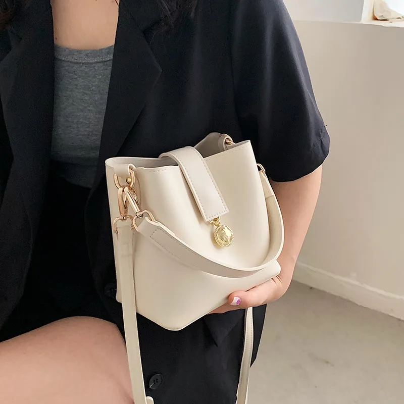 

Модные мини-сумки-мешки из искусственной кожи для женщин, брендовые модные сумки на плечо и кошельки, дизайнерская однотонная сумка через п...