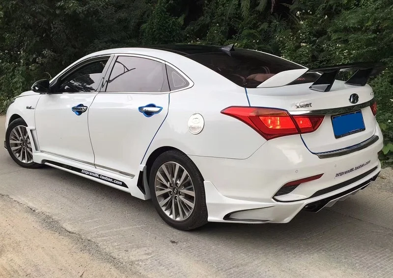 

Применимо к маленьпосылка упаковке стильного современного изображения, сменному и новому известному изображению, покрытому передней лопа...