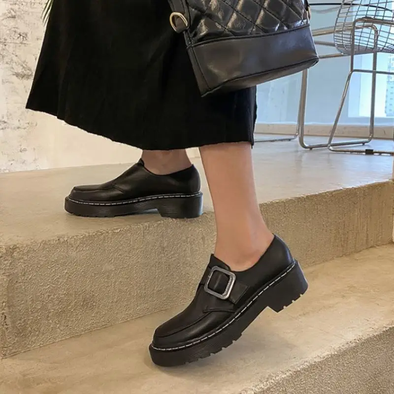 

TAOFFEN Women Real Leather Flats Round Toe Buckle Slip On Concise Ladies Vintage Female Footwear New Spring Size 34-39