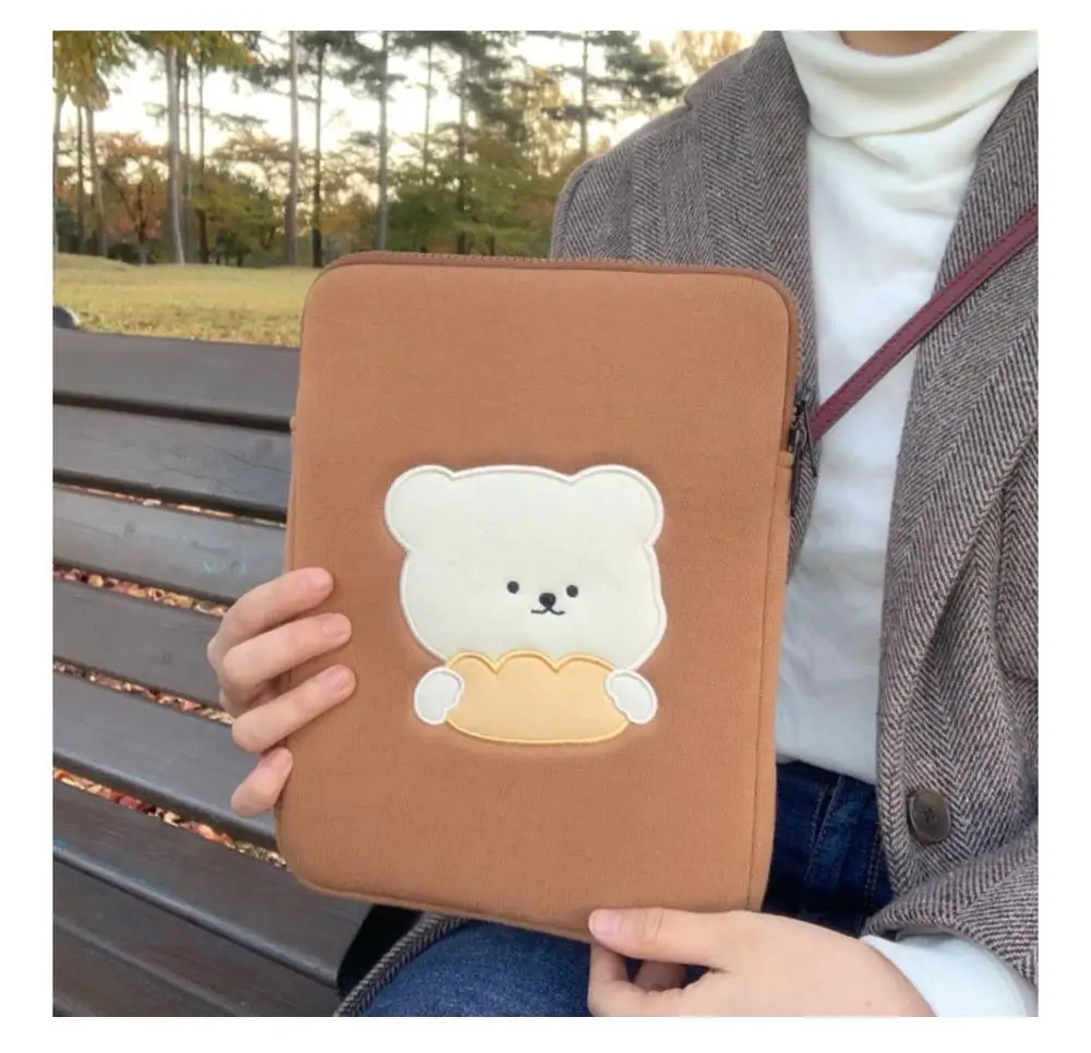 

Tablet case Cute cartoon Korean ins casual embroidery bear ipad tablet bag female bag 11 inch girls