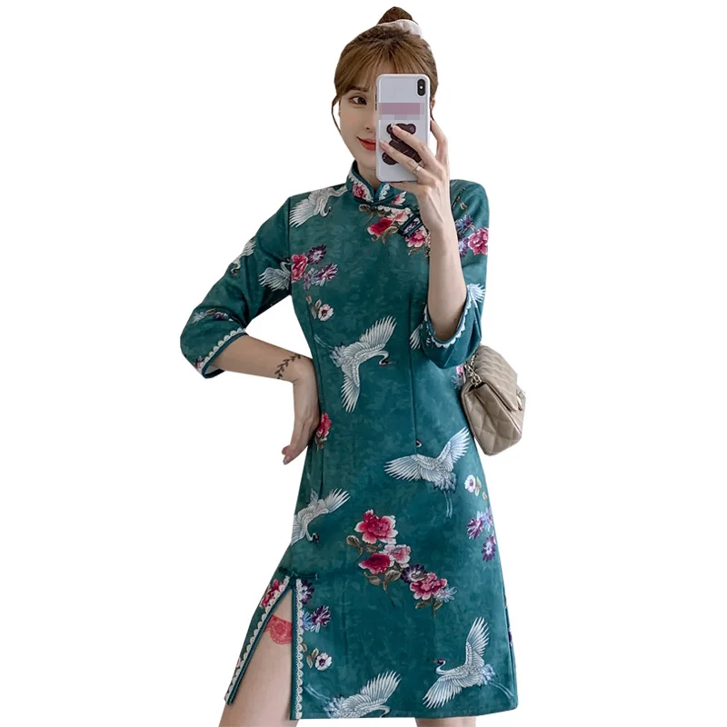 

Guofeng Temperament Modern Printed Dress Autumn and Winter New Suede Sleeve Modified Split Cheongsam