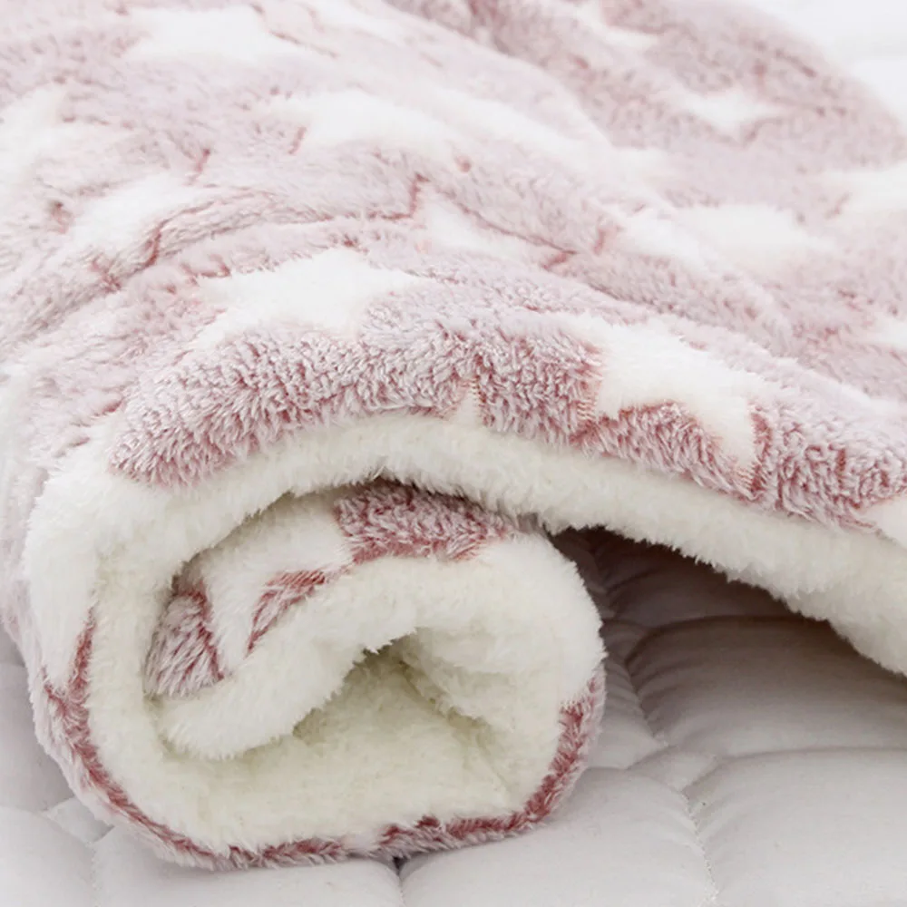 

Soft Dog Bed Flannel Thickened Pet Mat Warm Sleeping Blanket Dog Cat Sofa Cushion Winter Warm Portable Coral Fleece Mat Cover
