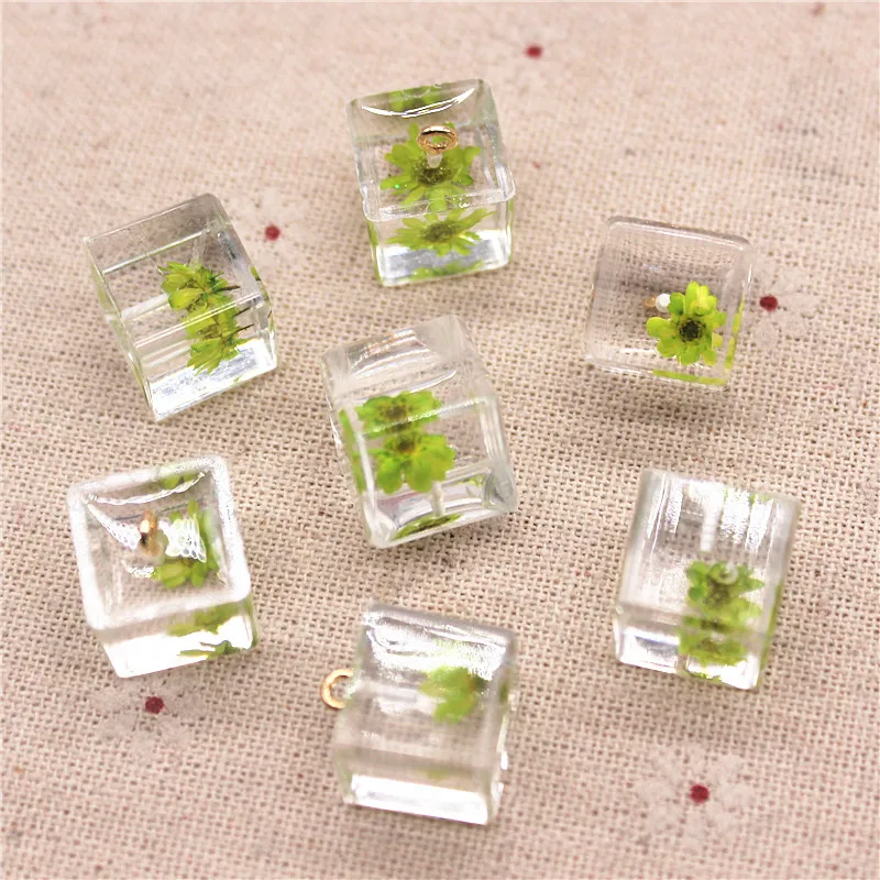 10pcs Resin Transparent Cube Inside Dried Flowers DIY Jewelry Pendant/Earrings Home Decoration Accessories,14mm