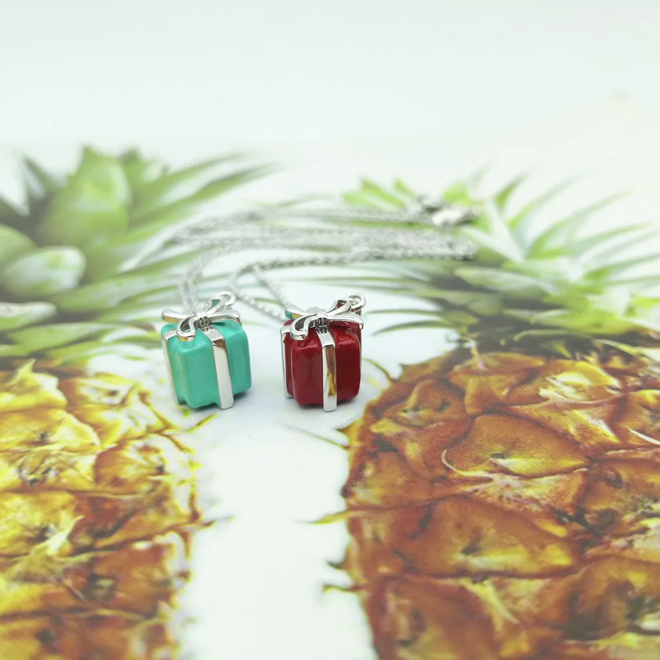 

S925 Original Classic Cool Popular Gift Box Charm Lady Necklace Jewelry