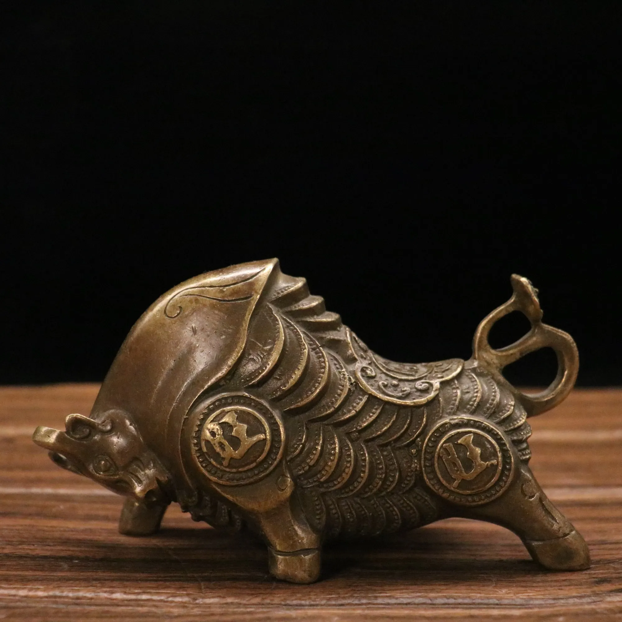 

7"Chinese Folk Collection Old Bronze Zodiac Ox statue Lucky Money cow Wangcai Gather wealth Office Ornaments Town House Exorcism