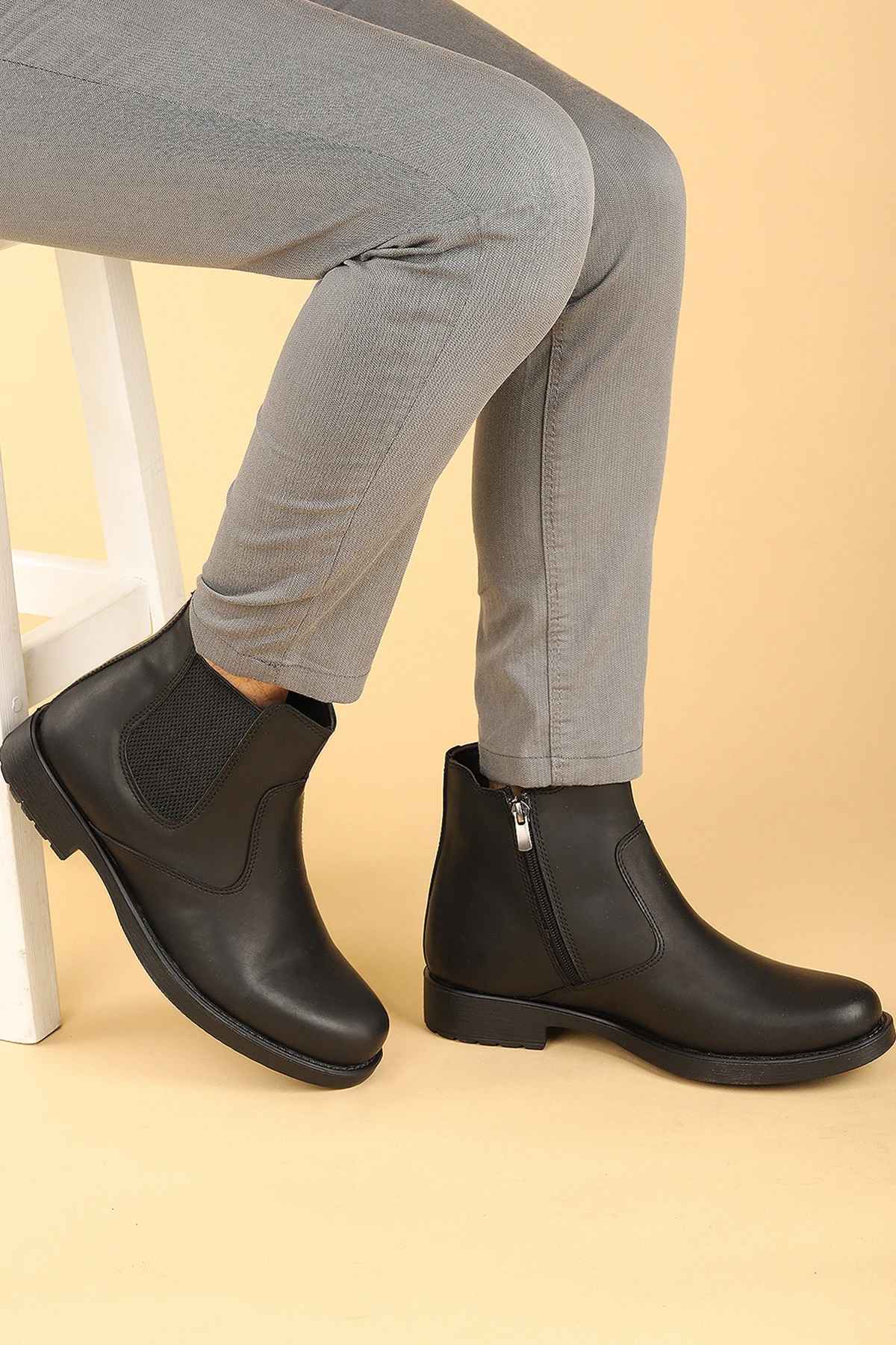 Мужские ботинки с меховой застежкой-молнией и подошвой 650 | Обувь