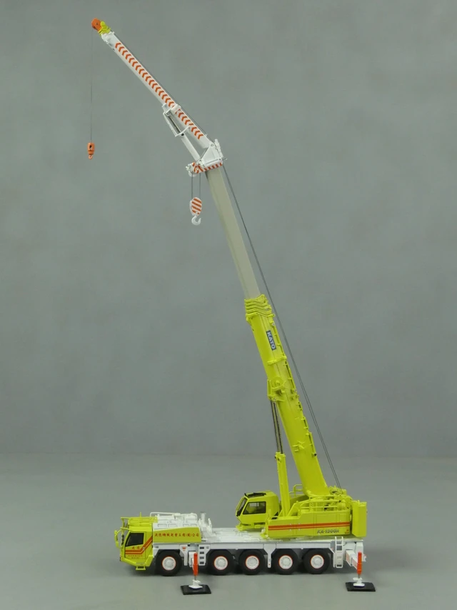 1:50 KATO KA1300R кран игрушки