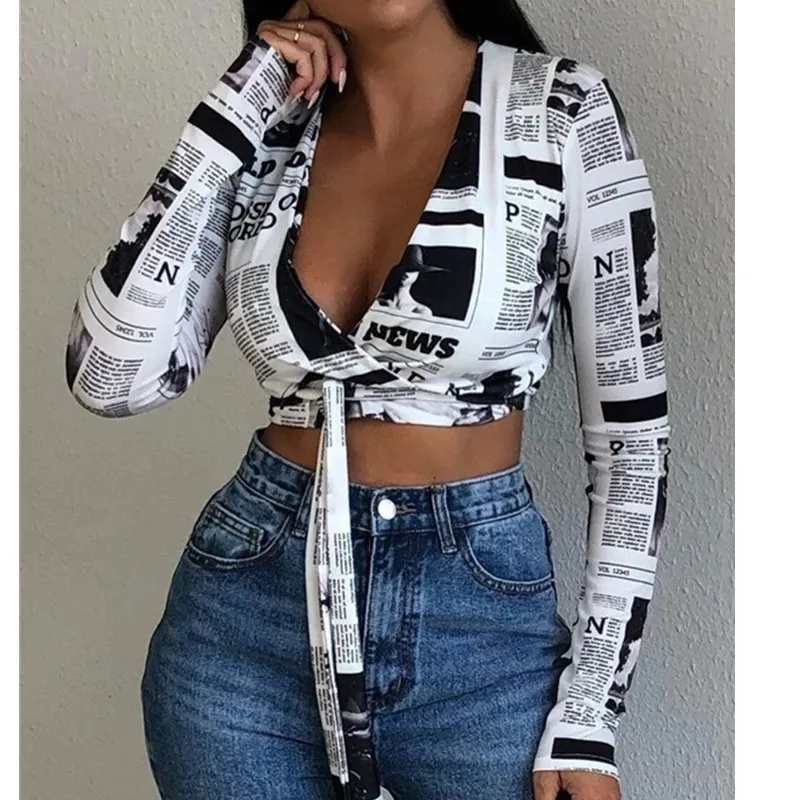 Женский укороченный топ с принтом газет Белый Топ длинным рукавом и V-образным