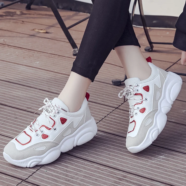 Модная женская обувь со звездами повседневная на плоской подошве шнуровкой