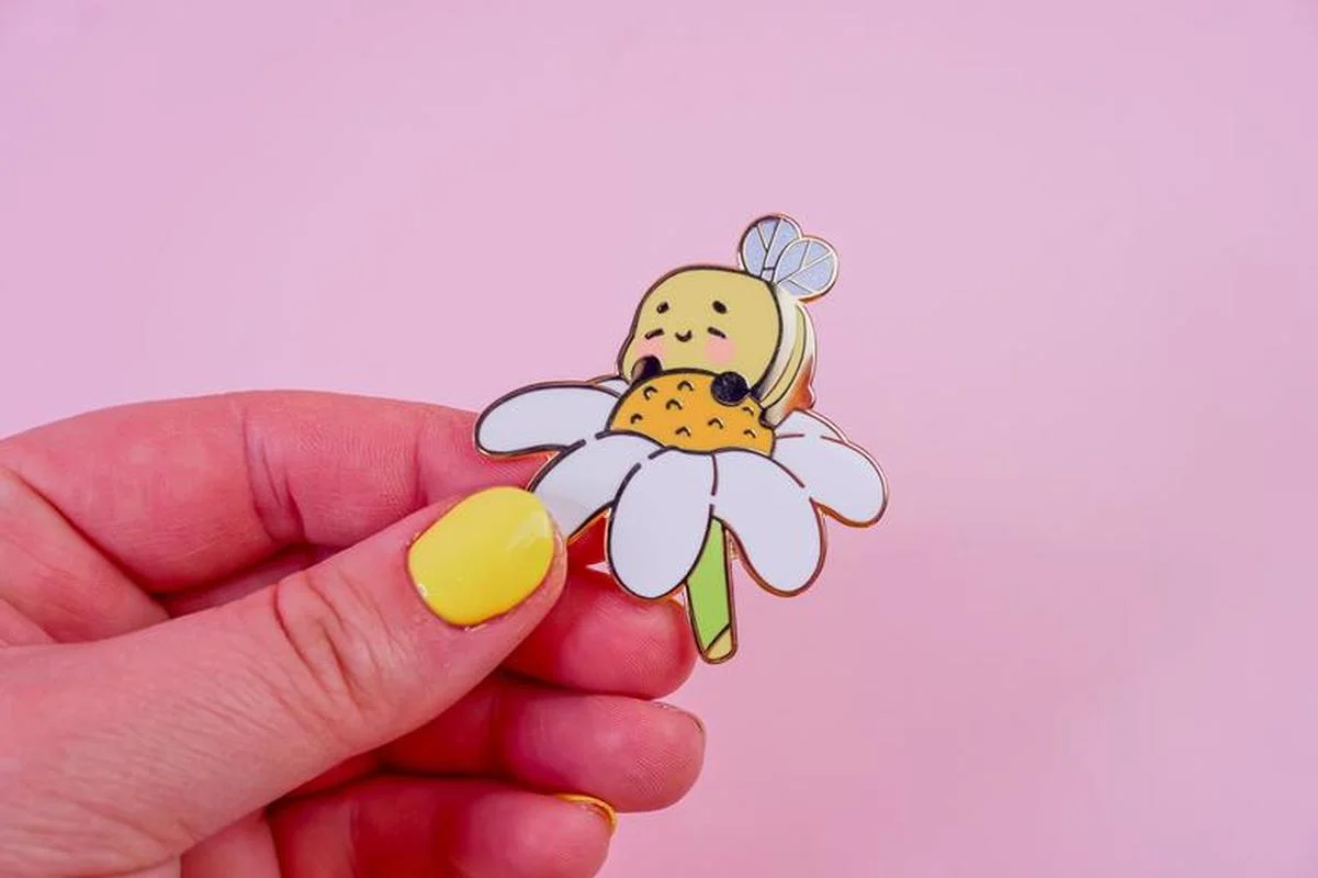 Милая Божья коровка эмали штырь значок булавки на лацканы Брошь ювелирные