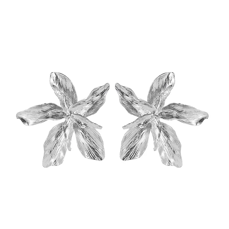 

2020 New Exaggerated Metal Flower Earrings Fashion Personality Creative Petal Vintage Metal Flower Earrings
