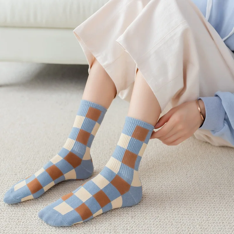 Носки женские осенне зимние удобные дышащие носки в клетку и полоску хлопковые