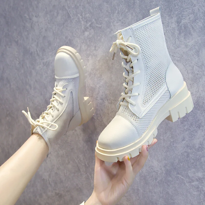 Женские ботильоны на шнуровке белые ажурные ботинки платформе и каблуке модные