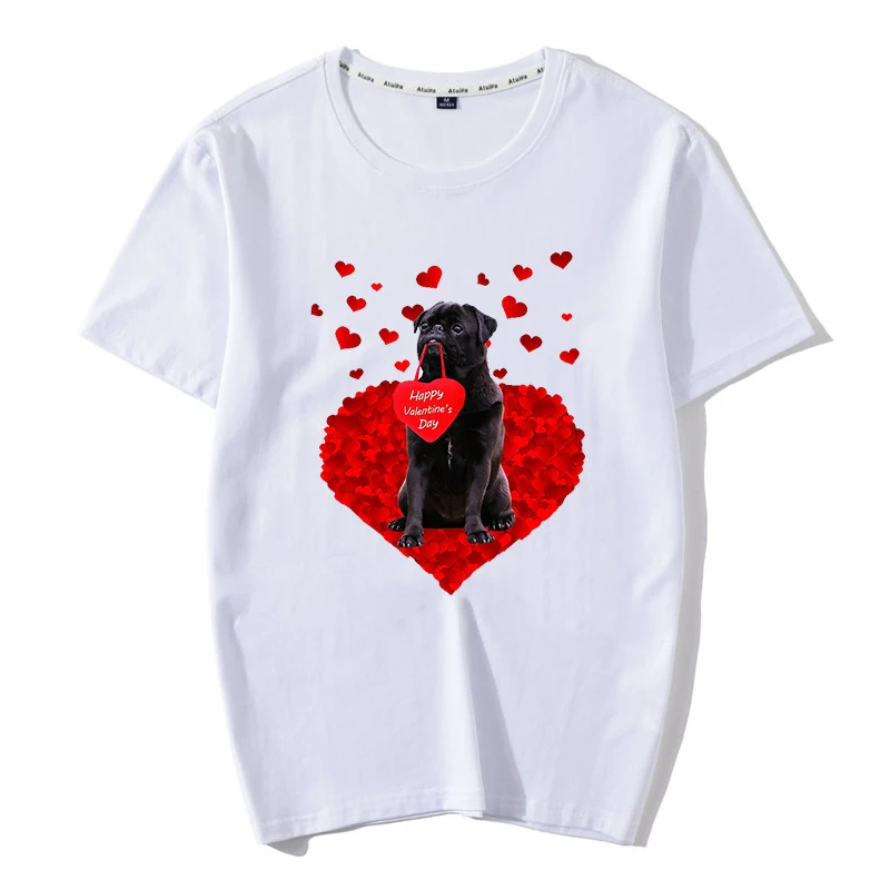 Черная приталенная женская футболка с изображением мопса цветов пожеланий Дня