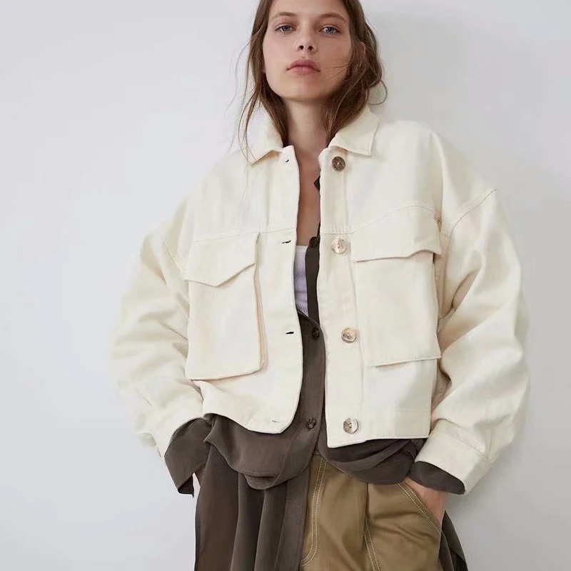 

2021 new autumn and winter flap patch pocket decoration long-sleeved lapel short shirt plus size jacket women