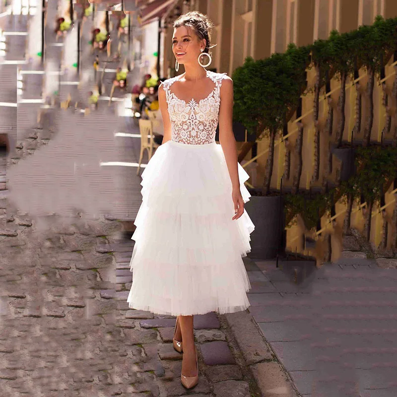 

gy New Puff Short Bride Dress Princess Wedding Bridal Gown Plus Size vestidos de novia Bohemian Lace Wedding Dress